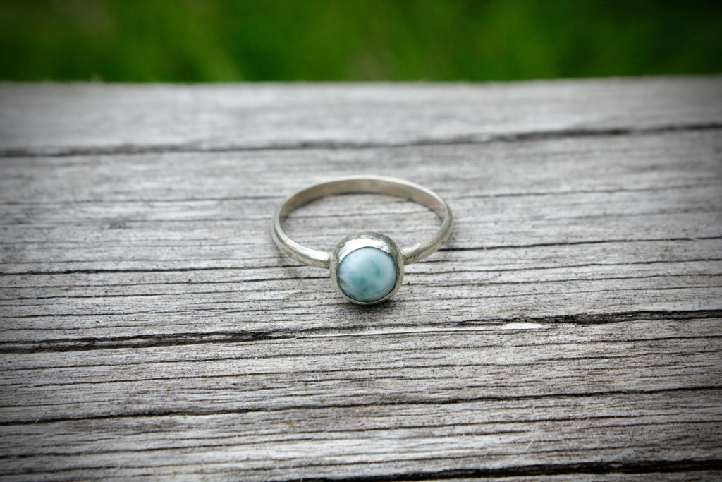 "Alba" -hopeasormus / larimar, koko 62